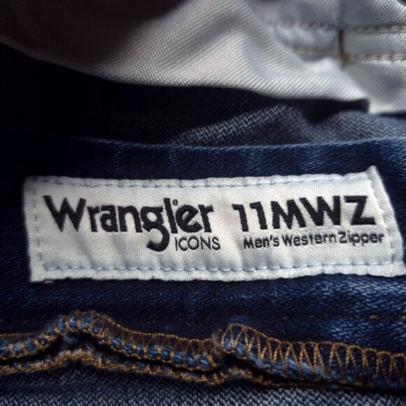 Wrangler Mens Straight Leg 11MWZ Slim Fit Jeans 31x29 Dark Wash Altered - Picture 7 of 9